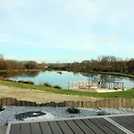 Maison Spacieux Pour Familles Avec Terrasse Et Animaux Acceptes - Fr-1-497-53 * Le Cercueil