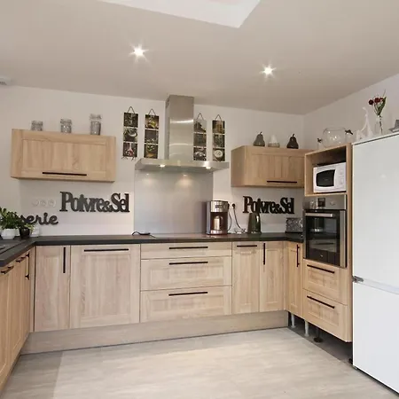 Maison Spacieux Pour Familles Avec Terrasse Et Animaux Acceptes - Fr-1-497-53 בית נופש Le Cercueil