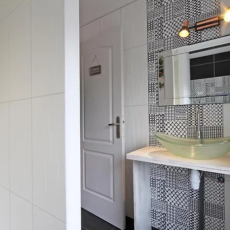 Maison Spacieux Pour Familles Avec Terrasse Et Animaux Acceptes - Fr-1-497-53 Feriehus