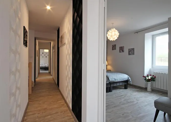 Maison Spacieux Pour Familles Avec Terrasse Et Animaux Acceptes - Fr-1-497-53 בית נופש *