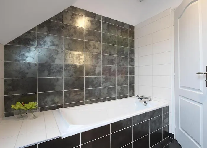 Maison Spacieux Pour Familles Avec Terrasse Et Animaux Acceptes - Fr-1-497-53 בית נופש Le Cercueil